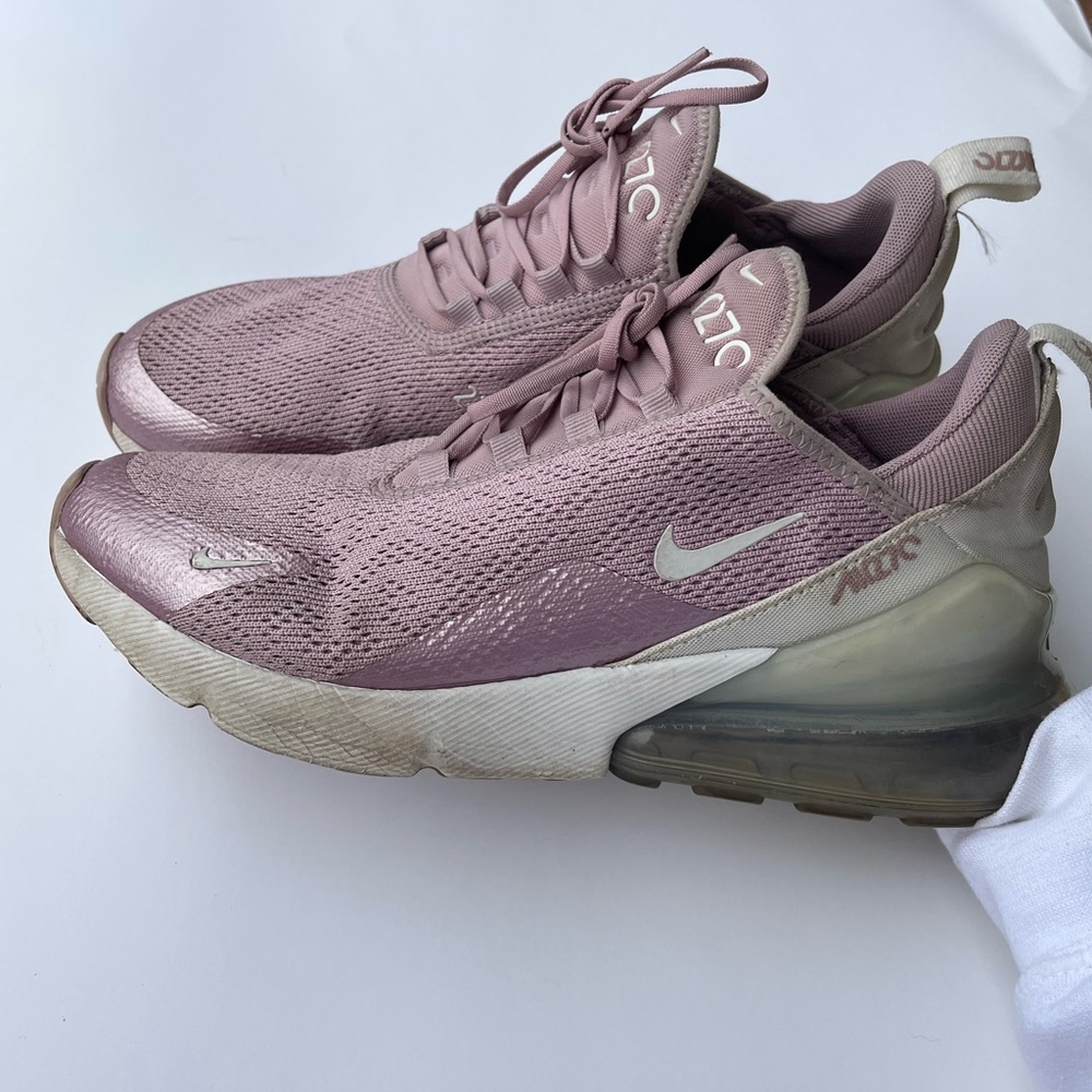 Nike 270 Shoes